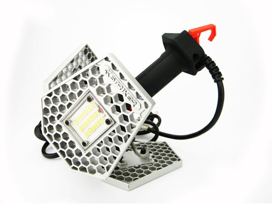 Picture of STKR 00177 TRiLIGHT DropLight, Adjustable Aluminum heads, 3000 Lumens